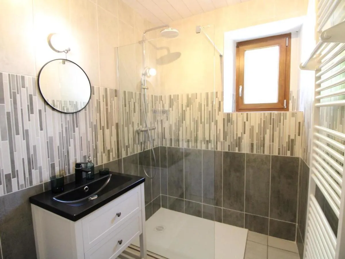 Maison Renovee Au Coeur Du Cantal, Animaux Acceptes - Fr-1-742-469 Chanterelle 0*,